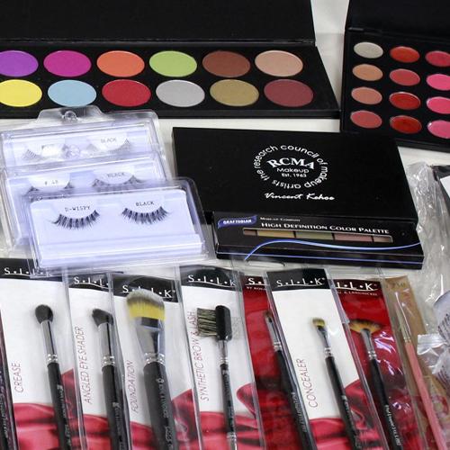 Art of Makeup_Kits & Supplies Offered at The Art of Makeup-3